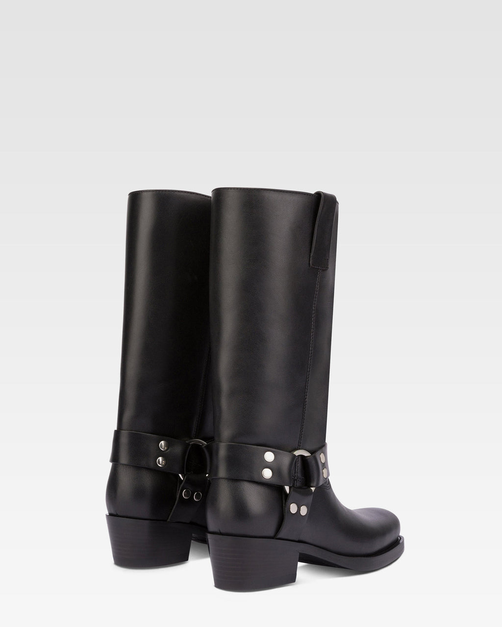 Square-toe boots in smooth black leather