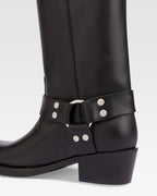 Square-toe boots in smooth black leather