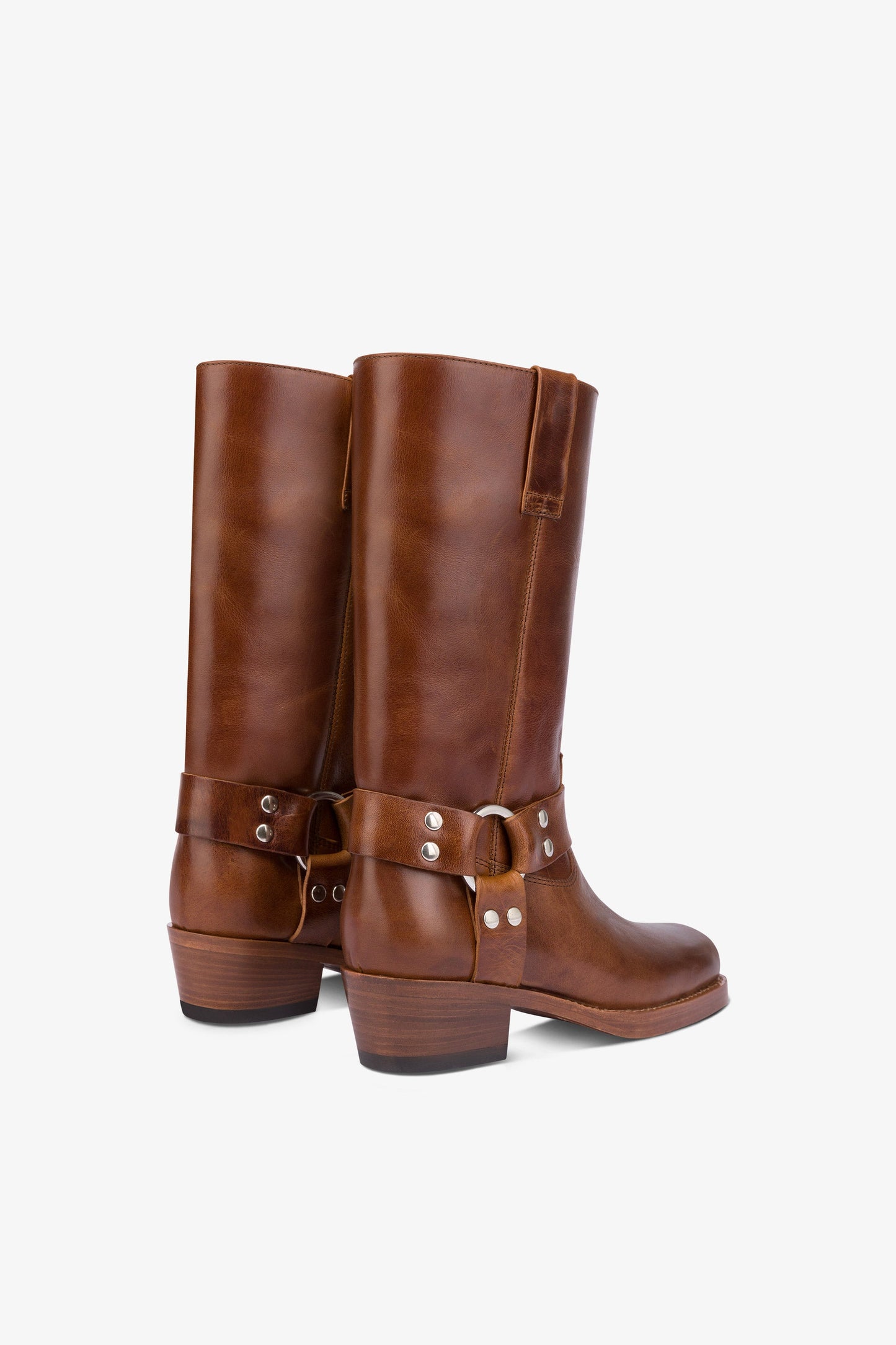 Bottes a bout carre en cuir vintage brillant