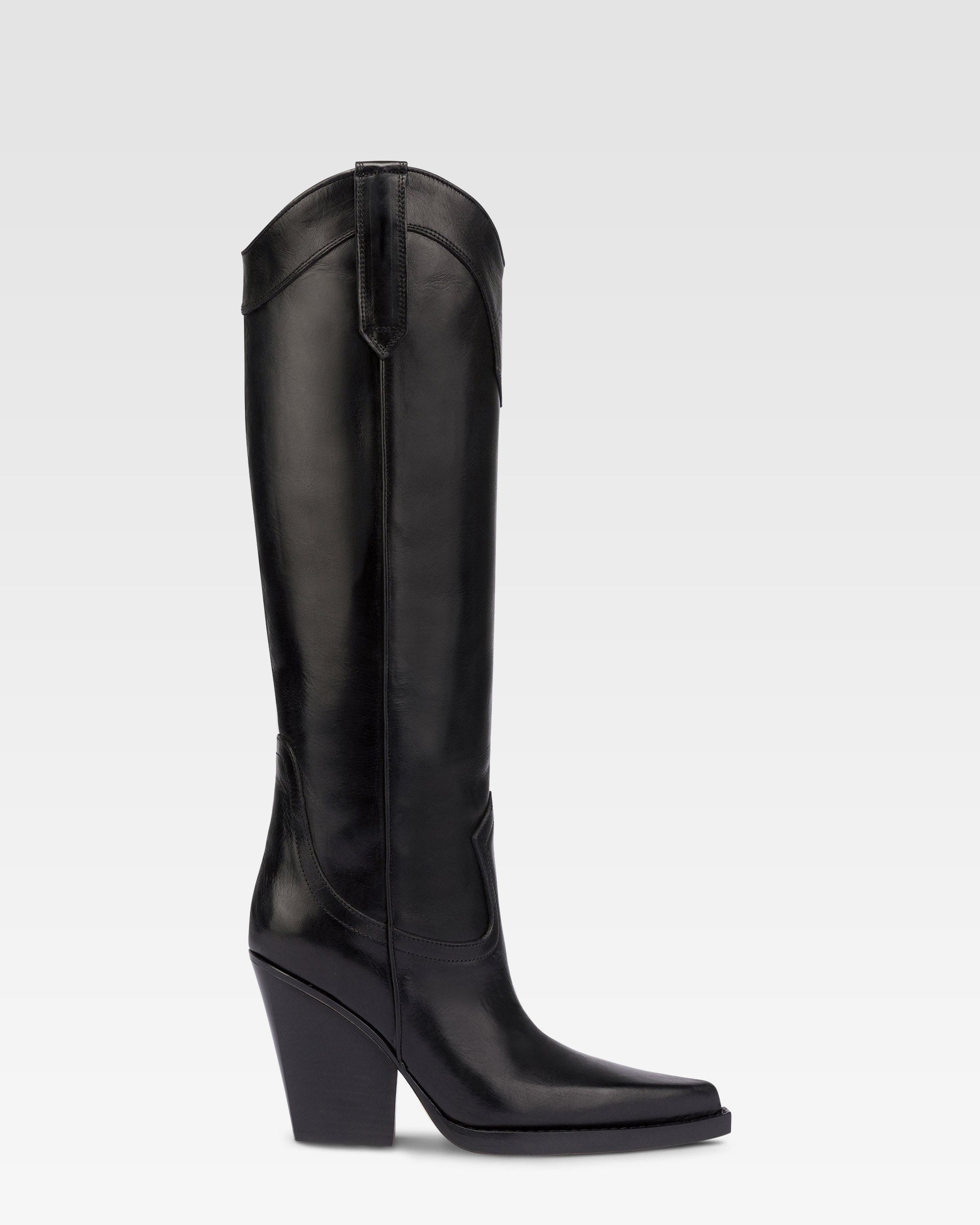 Pointed knee-high boots in black shiny vintage leather