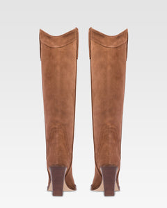 Stivali altezza ginocchio e punta piatta in pelle liscia marrone scuro