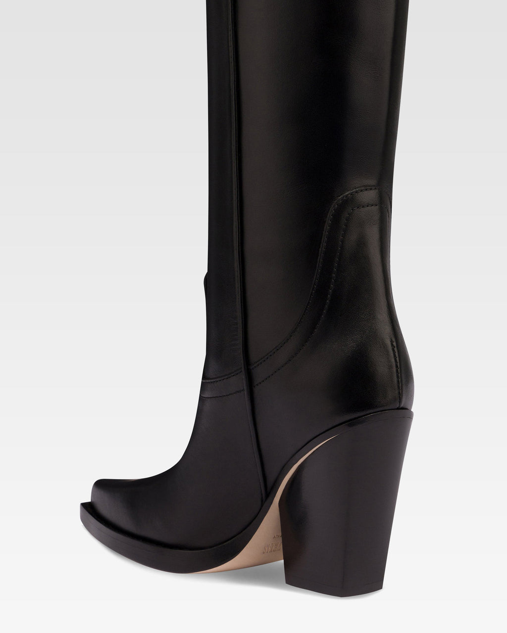 STIVALI IN PELLE NERA