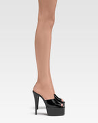 Mule con plateau in vernice nera