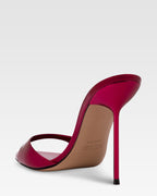 Mules in pelle specchiata rossa