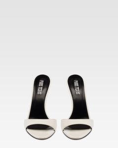 Mules in white patent leather