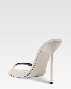 Mules in white patent leather