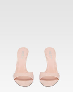 Mules in vernice rosa cipria