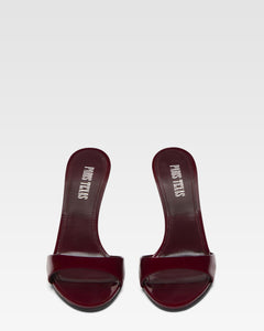 Rouge noir patent leather mules
