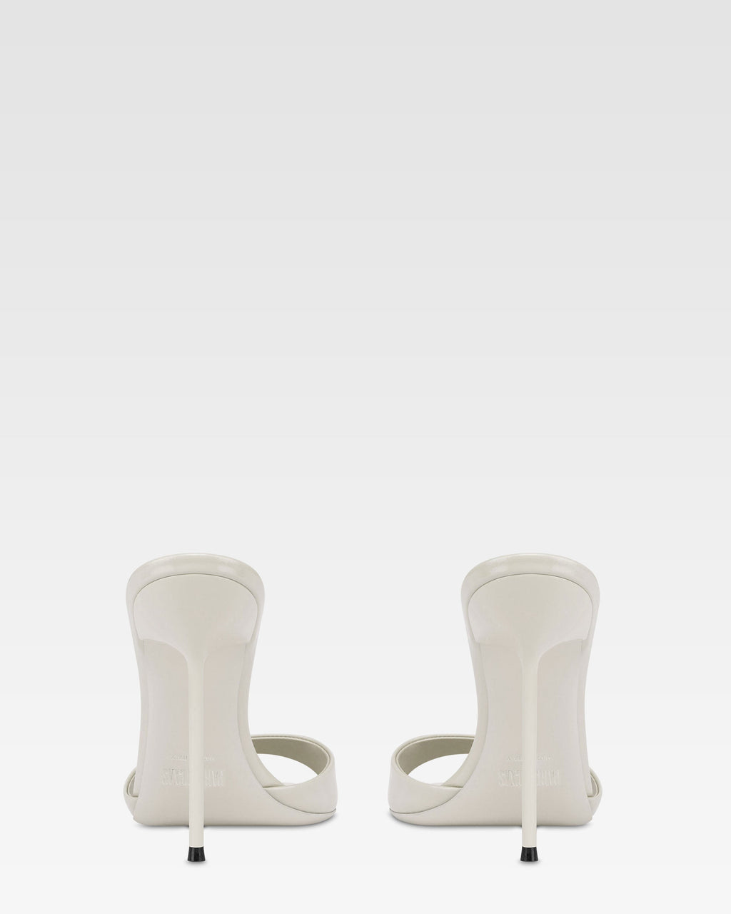 Mules in vernice grigia