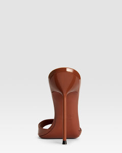 Mules in desert rose patent leather