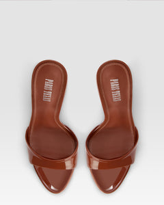 Mules in desert rose patent leather
