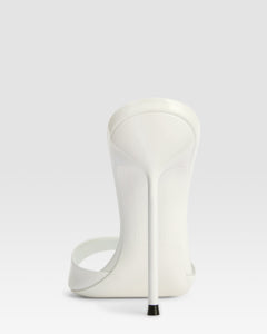 Mules in optic white patent leather