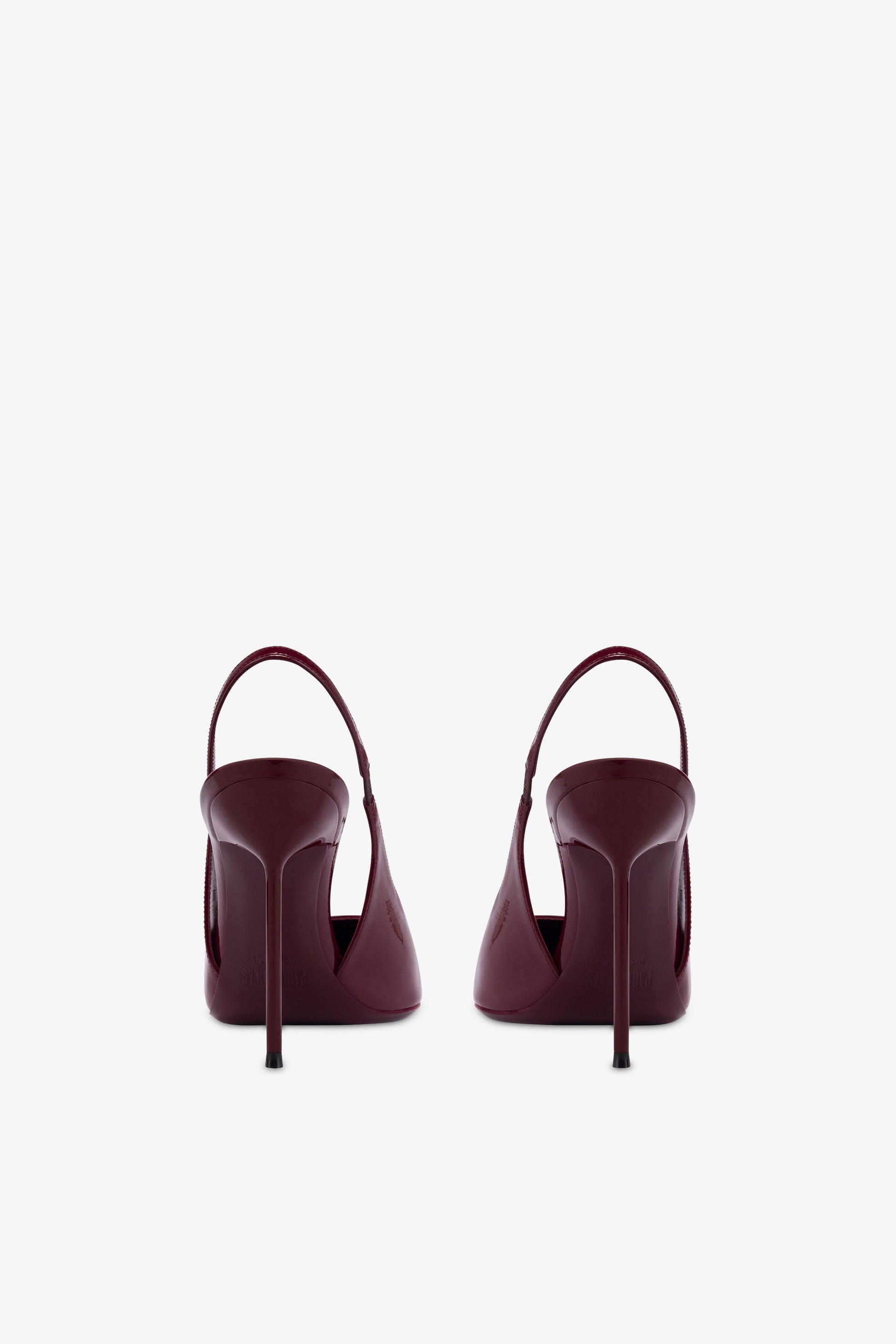 Slingbacks in maroon mirror-effect leather