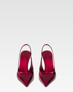 Slingbacks in red mirror-effect leather