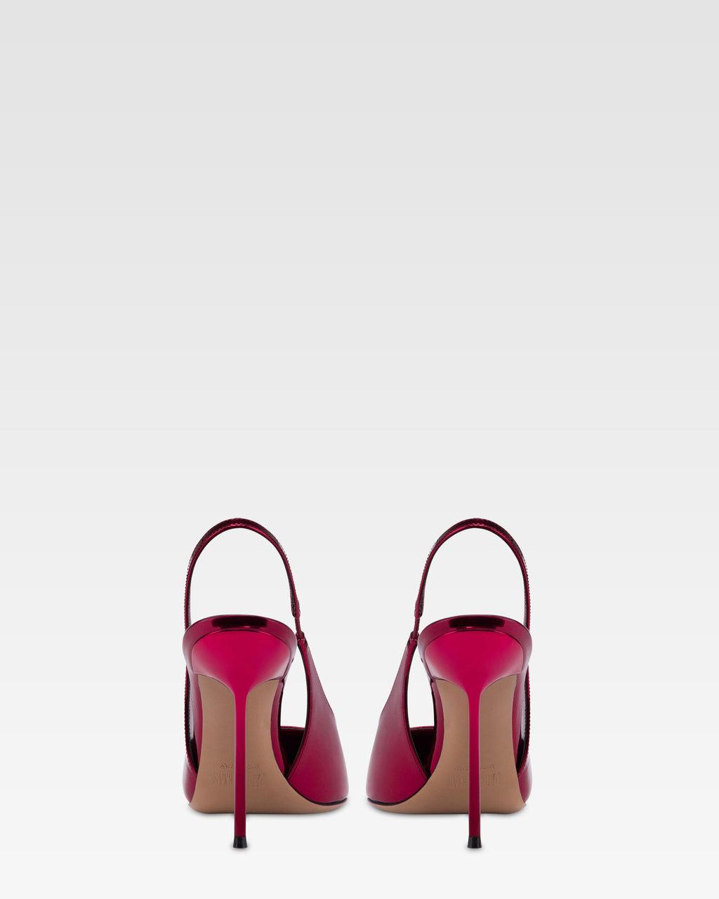 Slingbacks in red mirror-effect leather