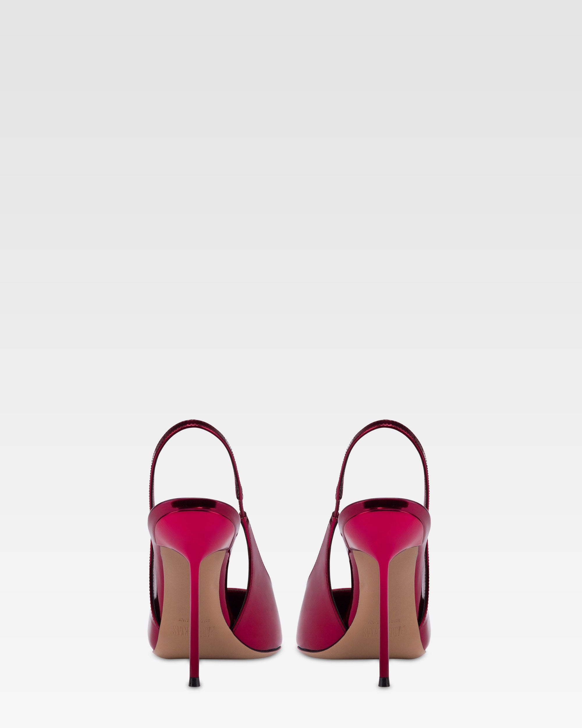 Slingbacks in red mirror-effect leather