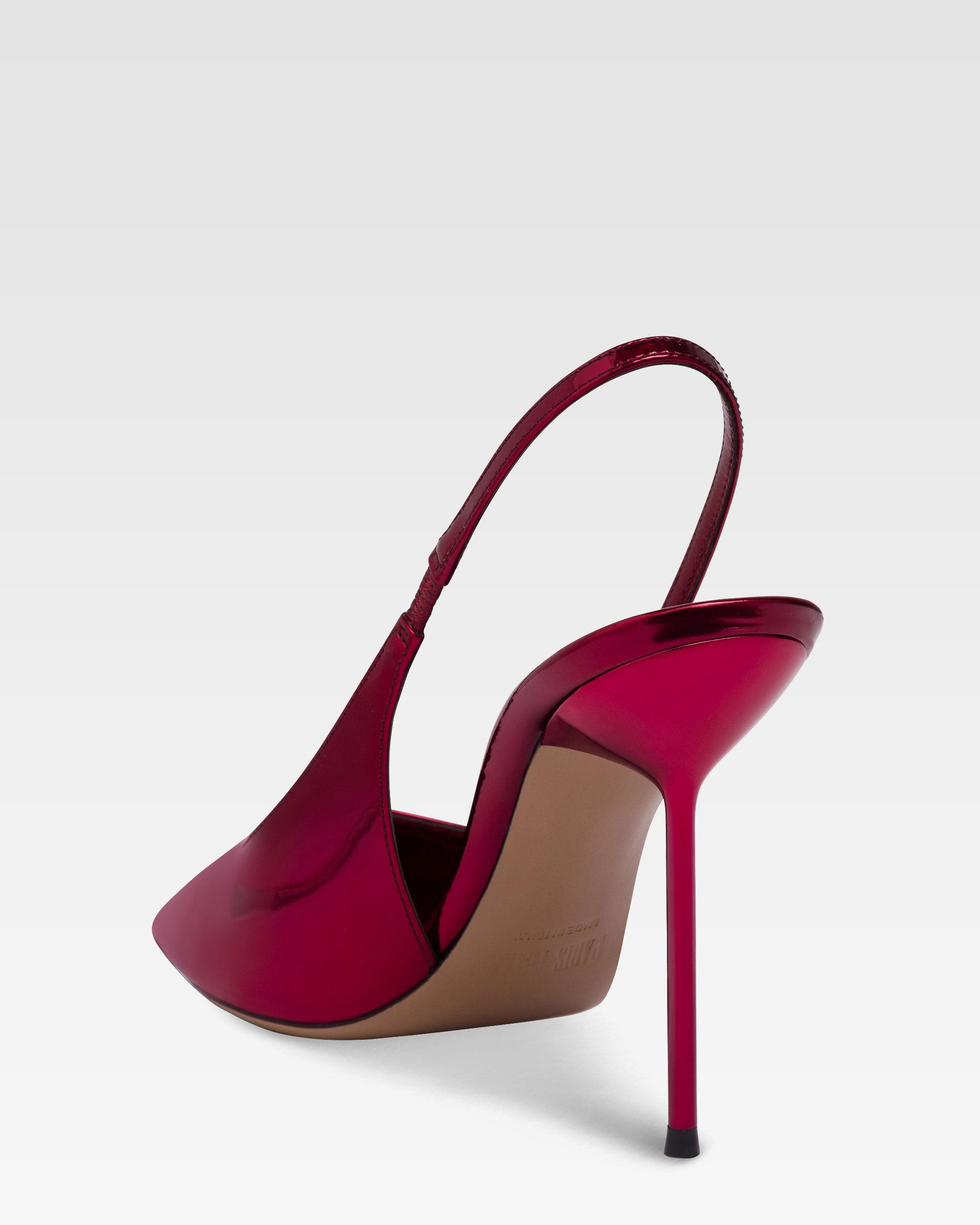Slingbacks in red mirror-effect leather