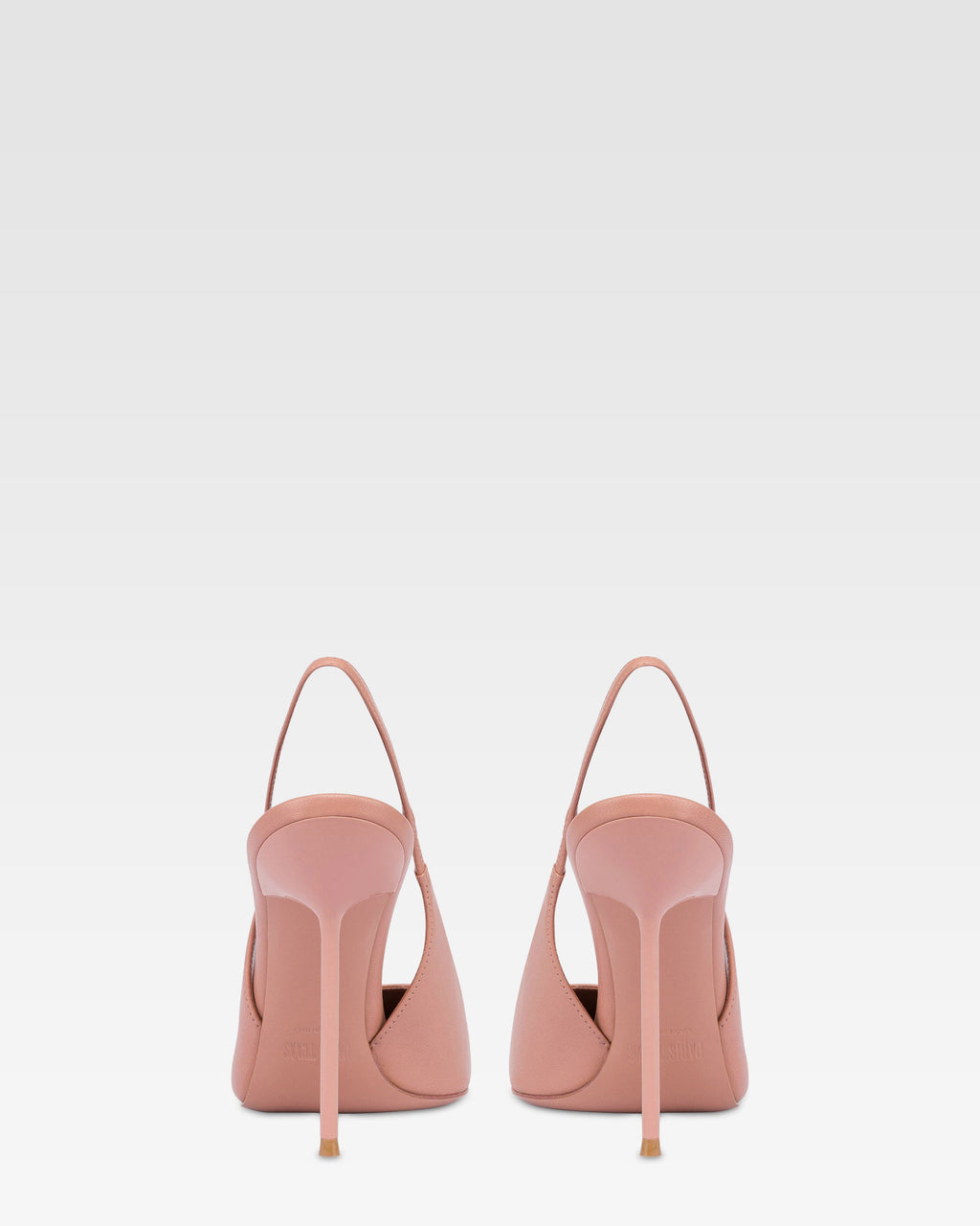 Sharp, pointed slingbacks in smooth romance leather