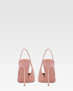 Sharp, pointed slingbacks in smooth romance leather