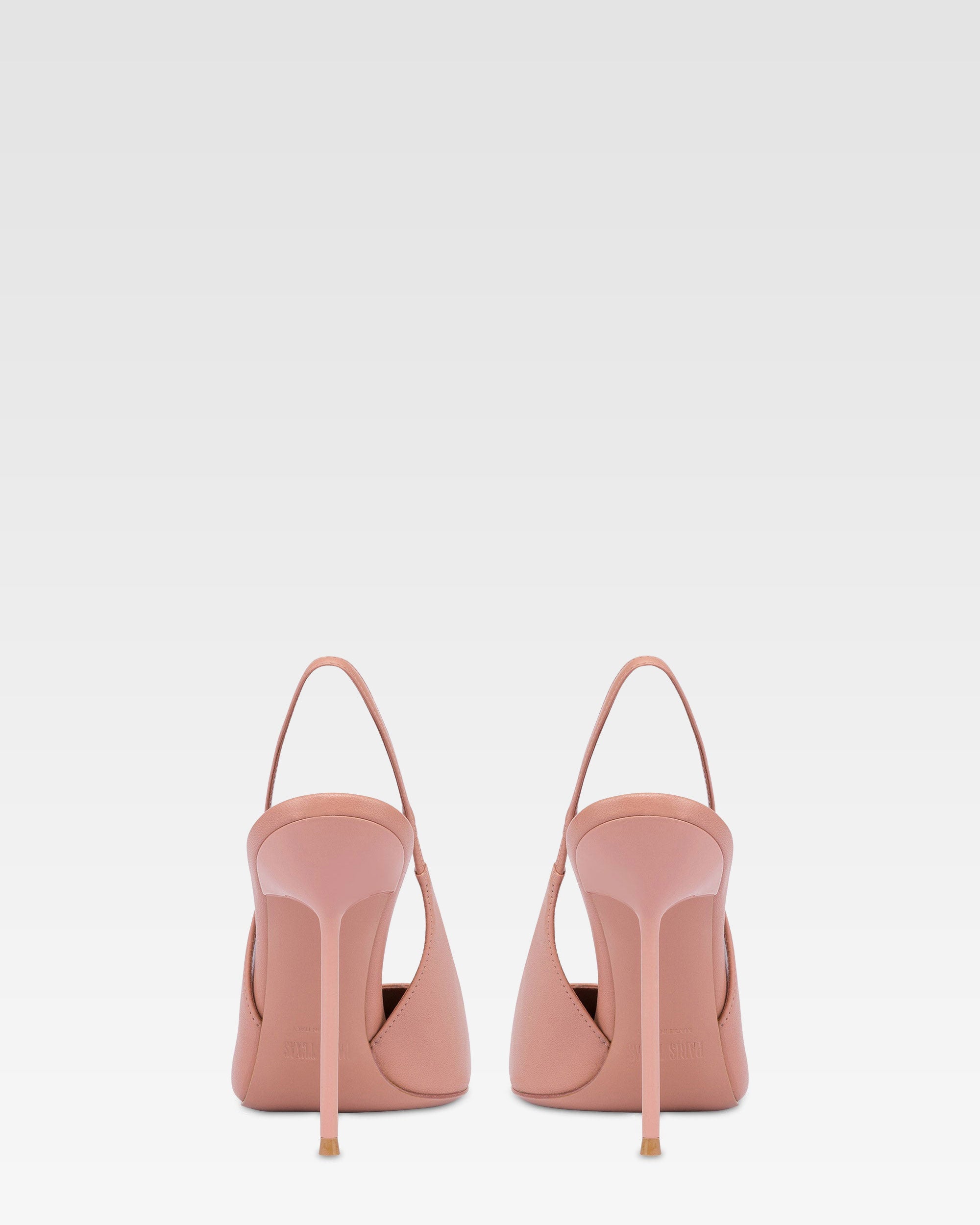 Sharp, pointed slingbacks in smooth romance leather