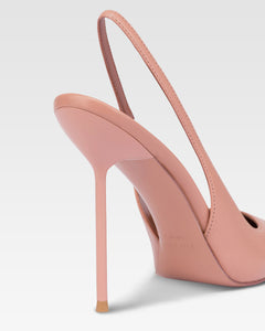 Sharp, pointed slingbacks in smooth romance leather