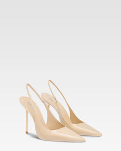 Slingbacks in almond patent leather