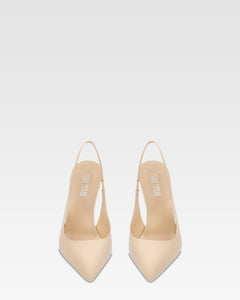 Slingbacks in almond patent leather