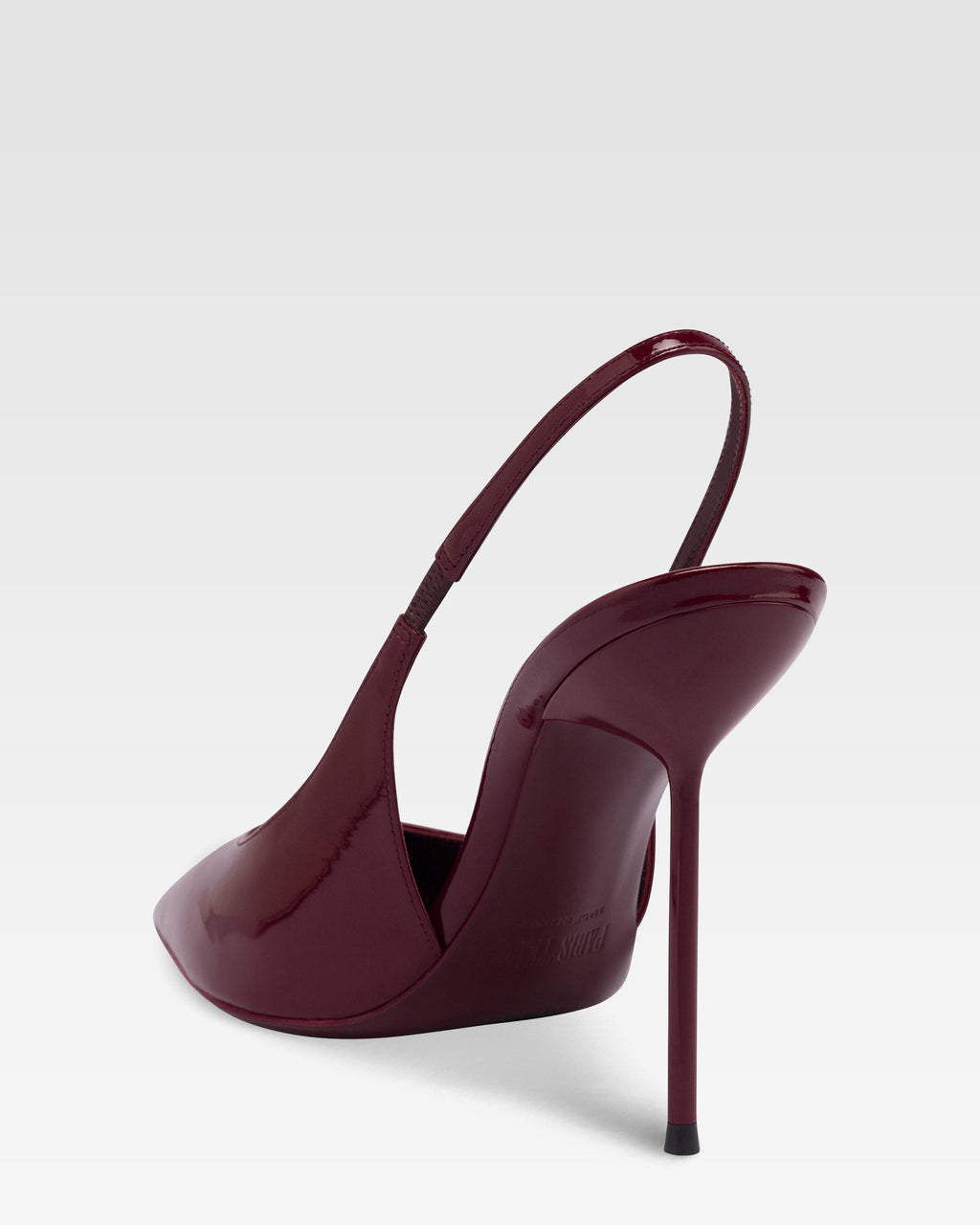 Slingbacks in rouge noir patent leather