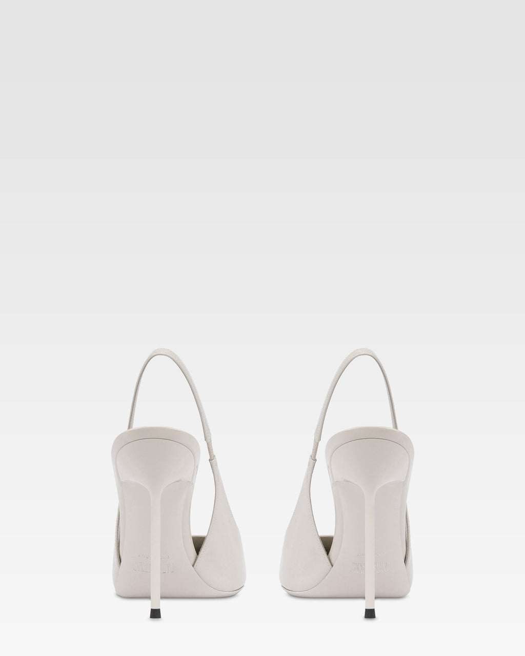 Slingbacks in grey patent leather