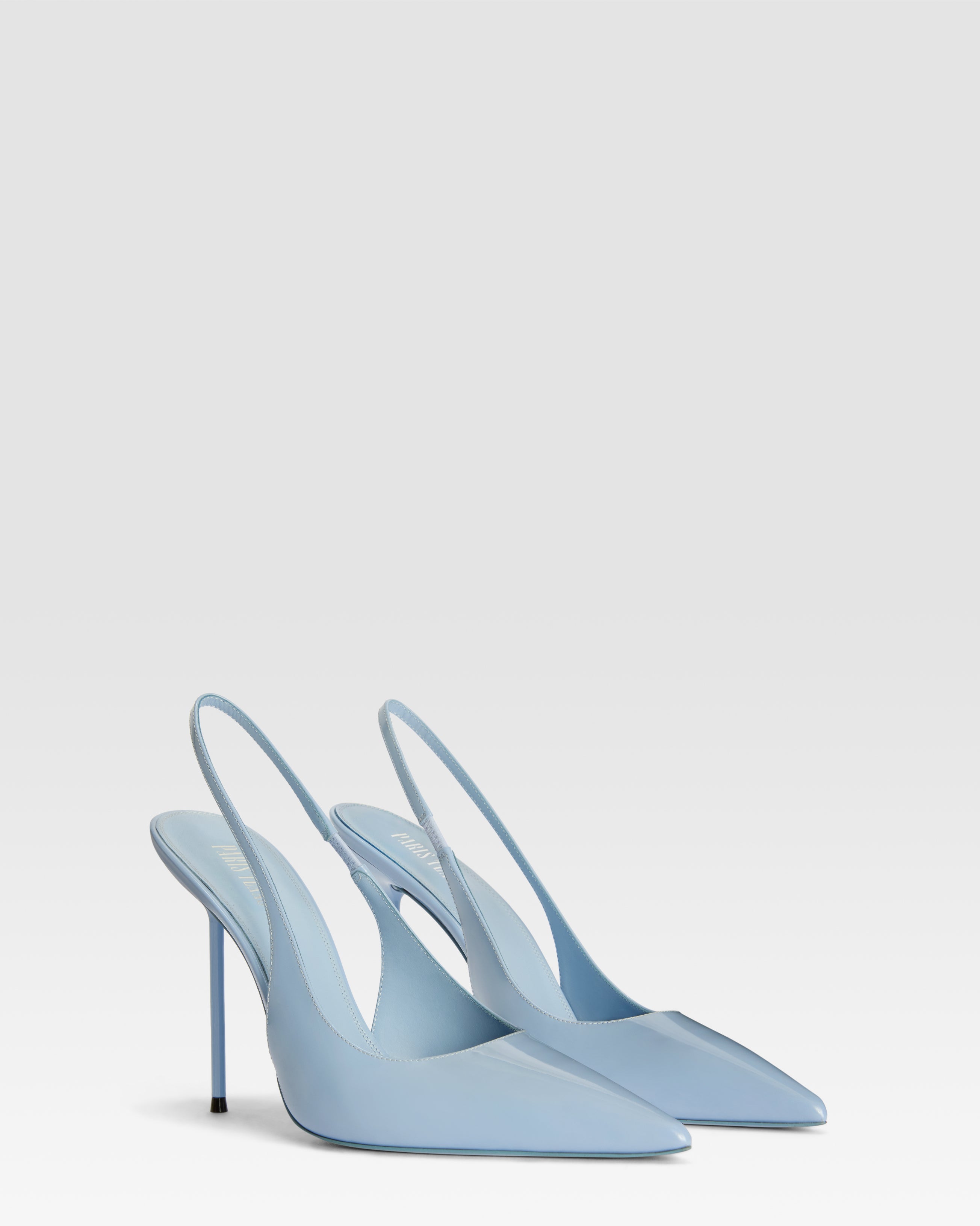 Slingbacks in denim-colored patent leather