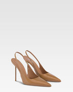 Slingbacks in caramel patent leather