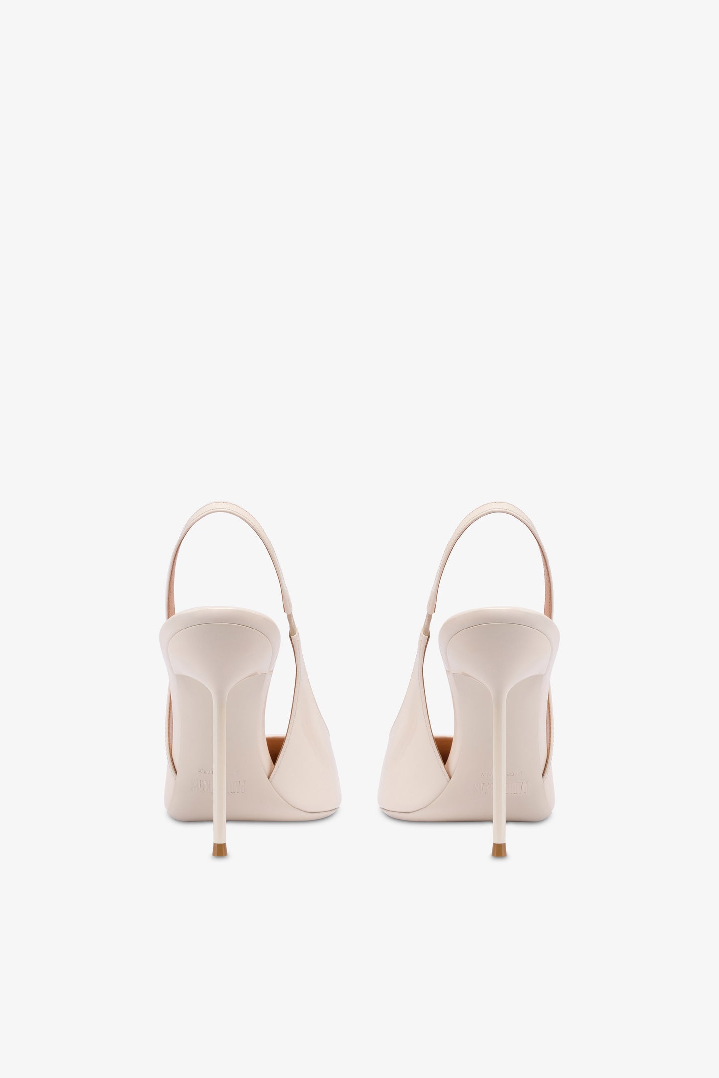 Slingbacks in ivory patent leather