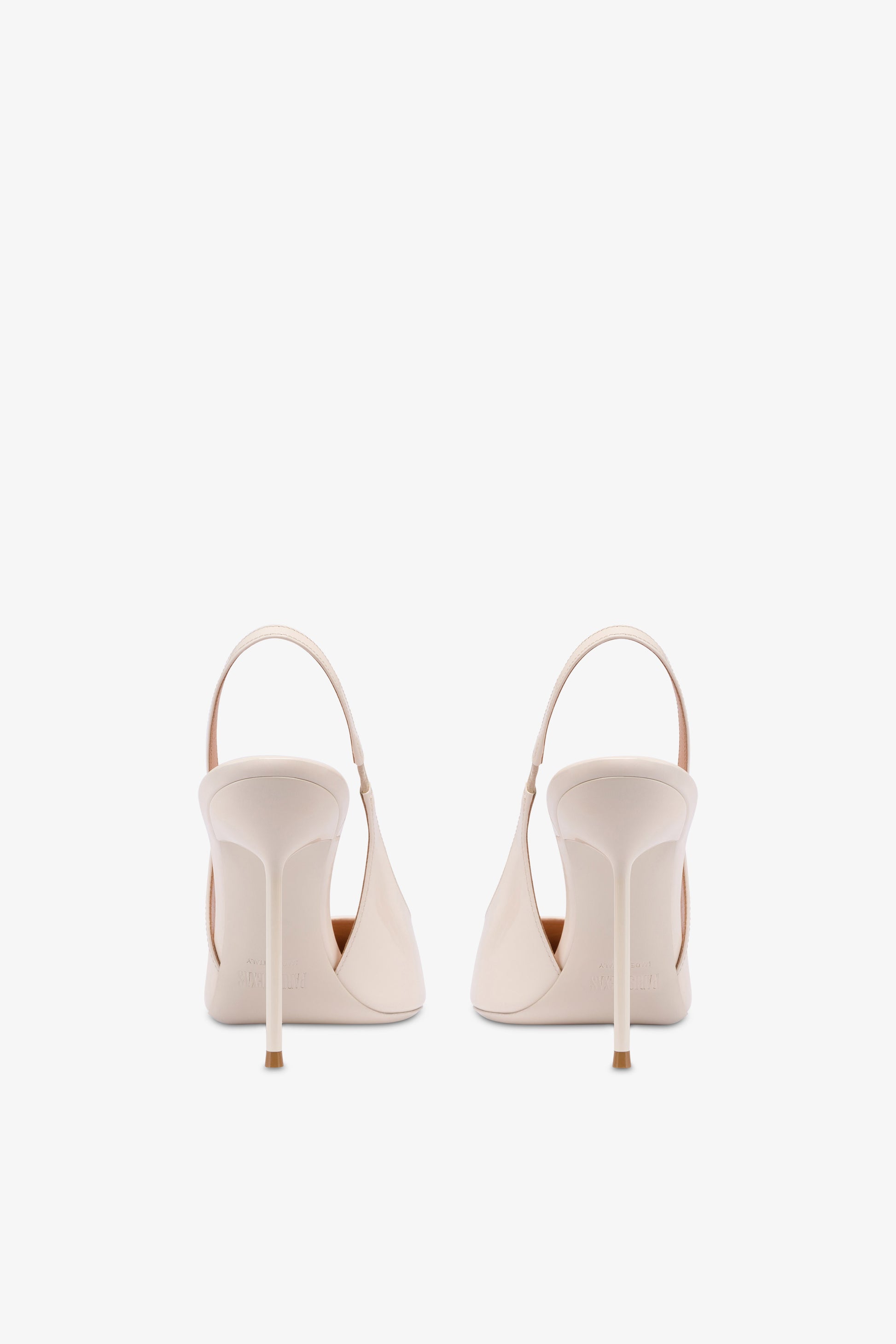 Slingbacks in ivory patent leather