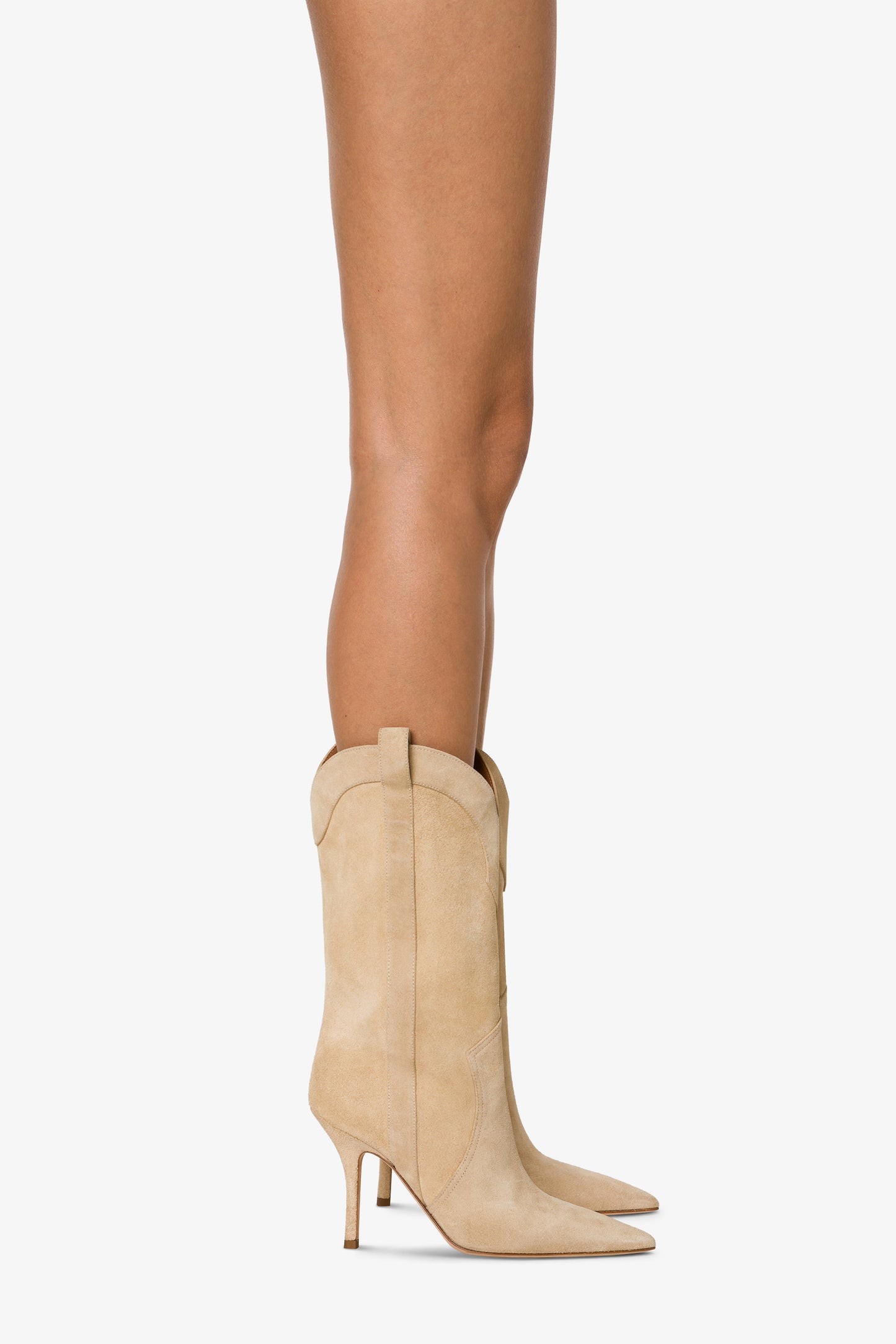 Boots in ecru suede leather