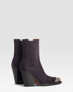 BOTIN ESTILO WESTERN DE ANTE CON PUNTERA METALICA