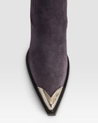 BOTIN ESTILO WESTERN DE ANTE CON PUNTERA METALICA