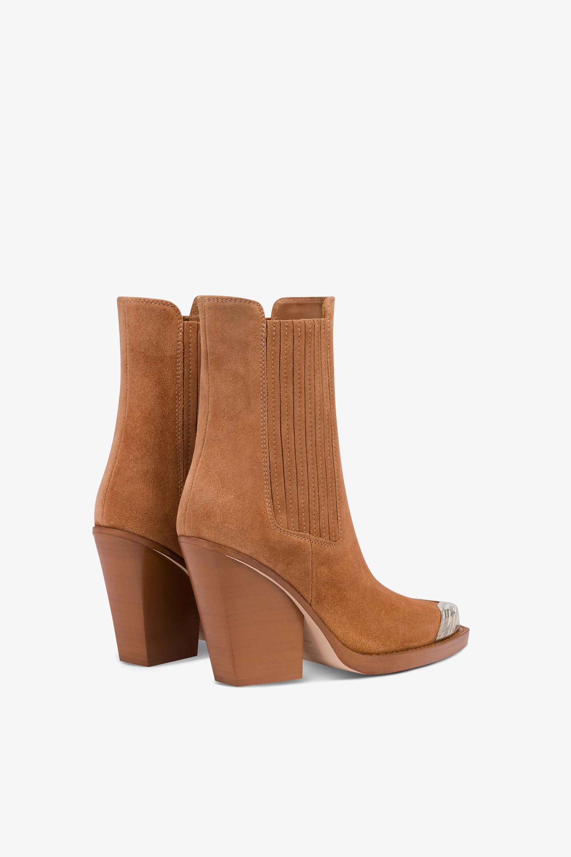 Boots in terracotta suede leather