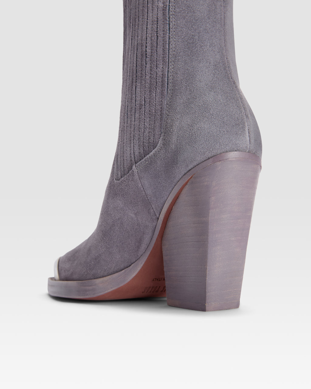 Slingbacks in denim-colored calf suede leather