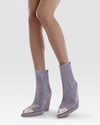 Slingbacks in denim-colored calf suede leather