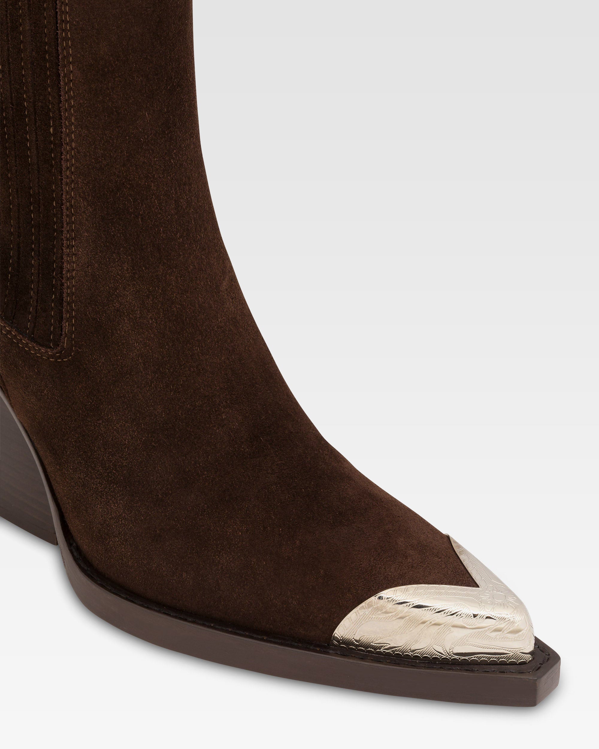 Pointed ankle boots in smooth pepper suede leather