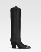 Stiefel aus schwarzem Leder mit Verzierung an der Schuhspitze