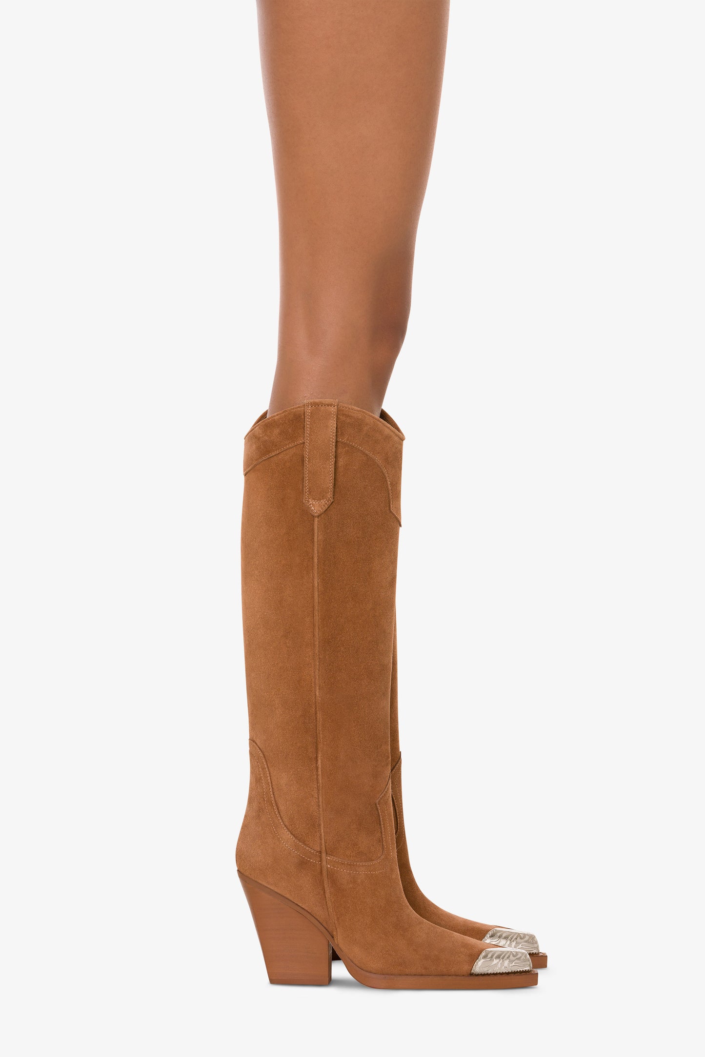 Boots in terracotta suede leather