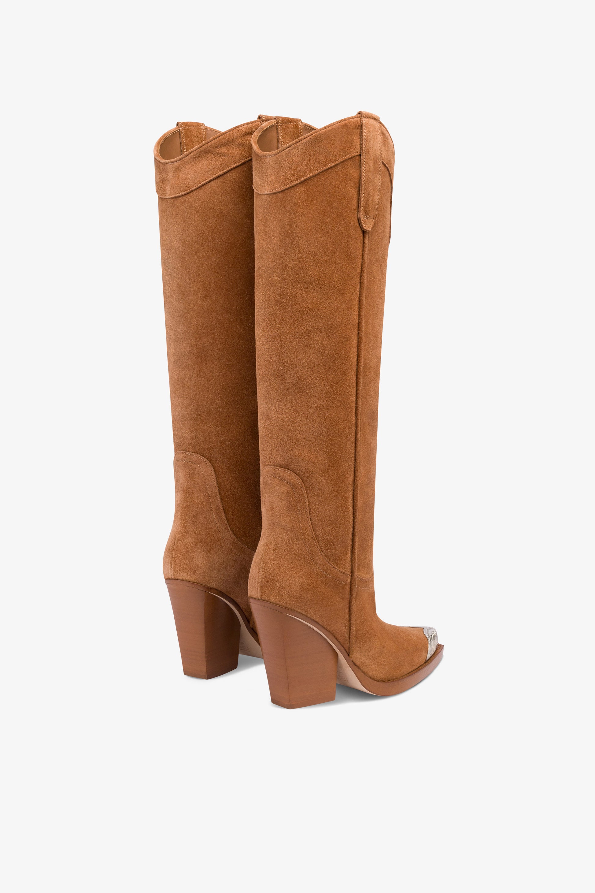 Boots in terracotta suede leather