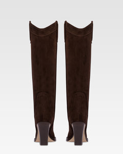 Pointed knee-high boots in smooth pepper suede leather